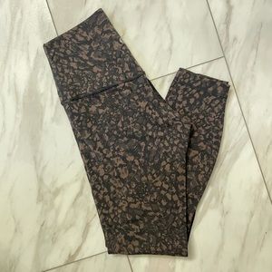 Lululemon Align Wild Thing Camo Brown Earth Size 4/6/8, 25” inseam